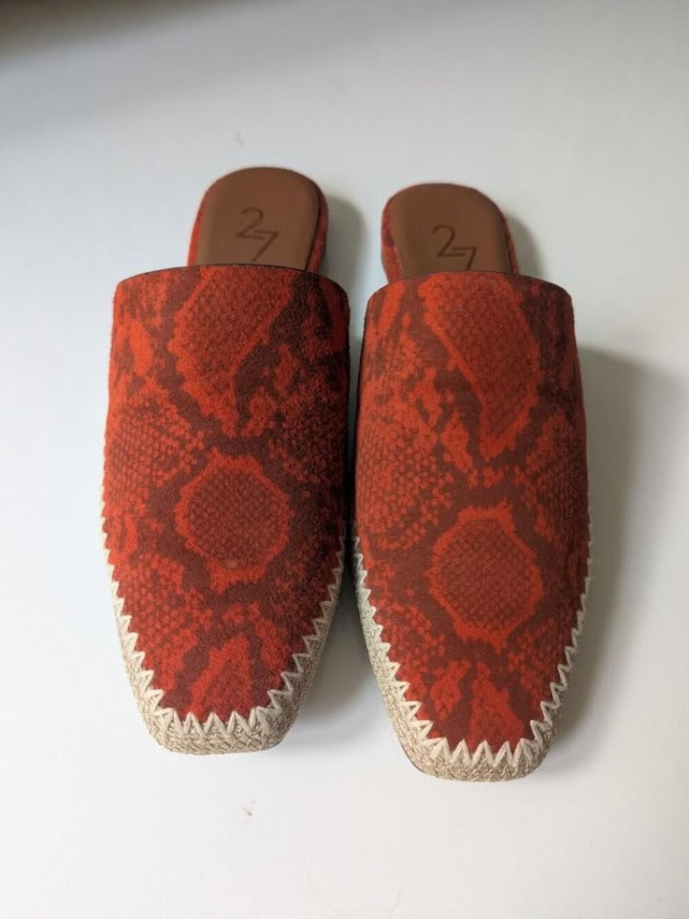 27 EDIT Red Snake-Print Slip-On Square-Toe Mules Size 6